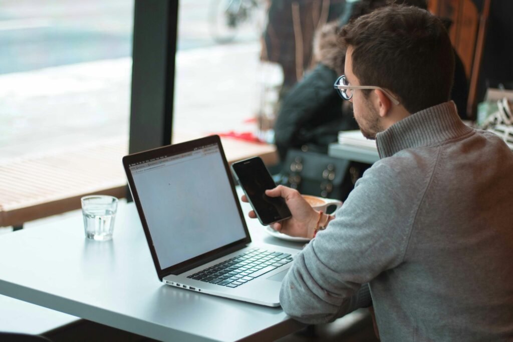 What is Limited vs Unlimited Contracts in UAE